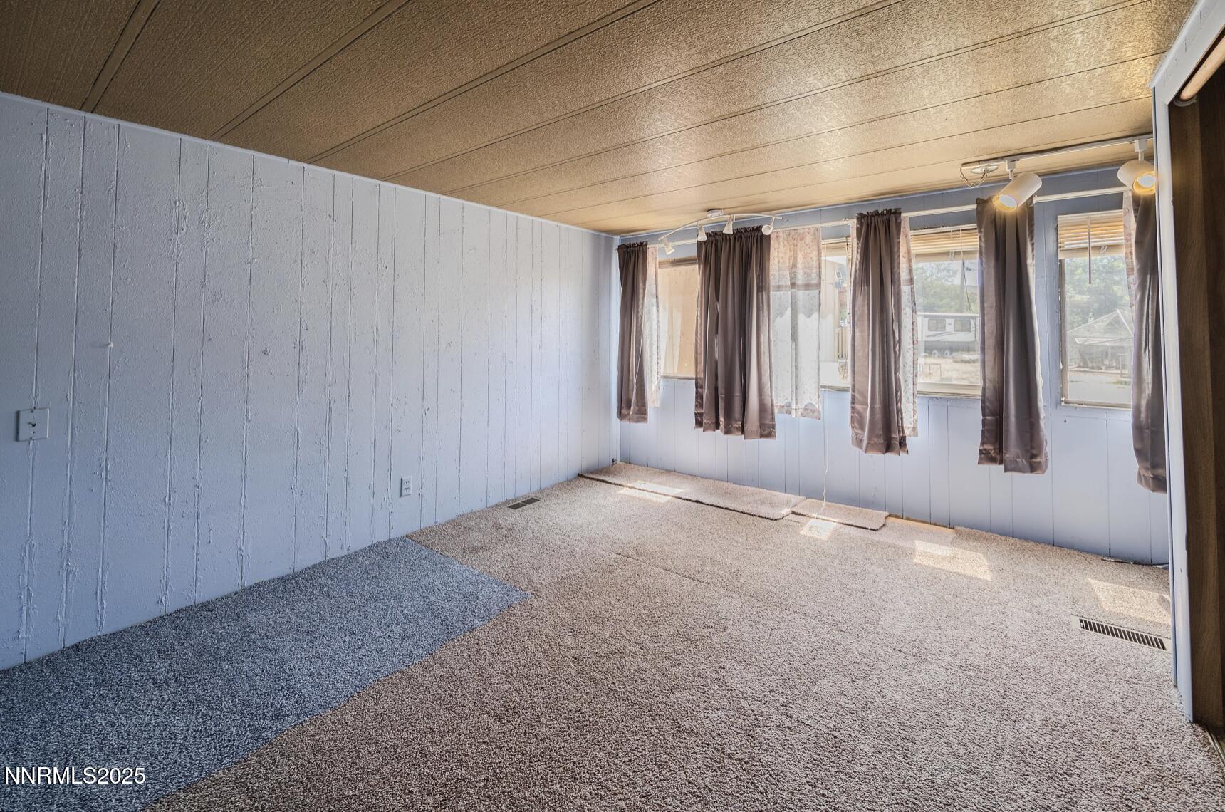 17530 Thrush Lane Reno, NV 89508 - Photo 25 of 25 a view of an empty room with a window