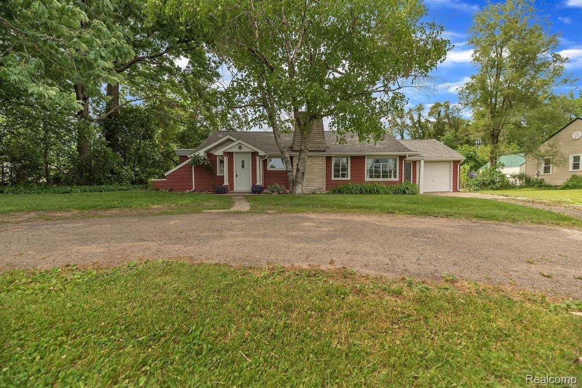 3482 Davison Road Lapeer, MI 48446 - Photo 2 of 45 02-3482-Davison-Rd-WindowStill-Real.jpg