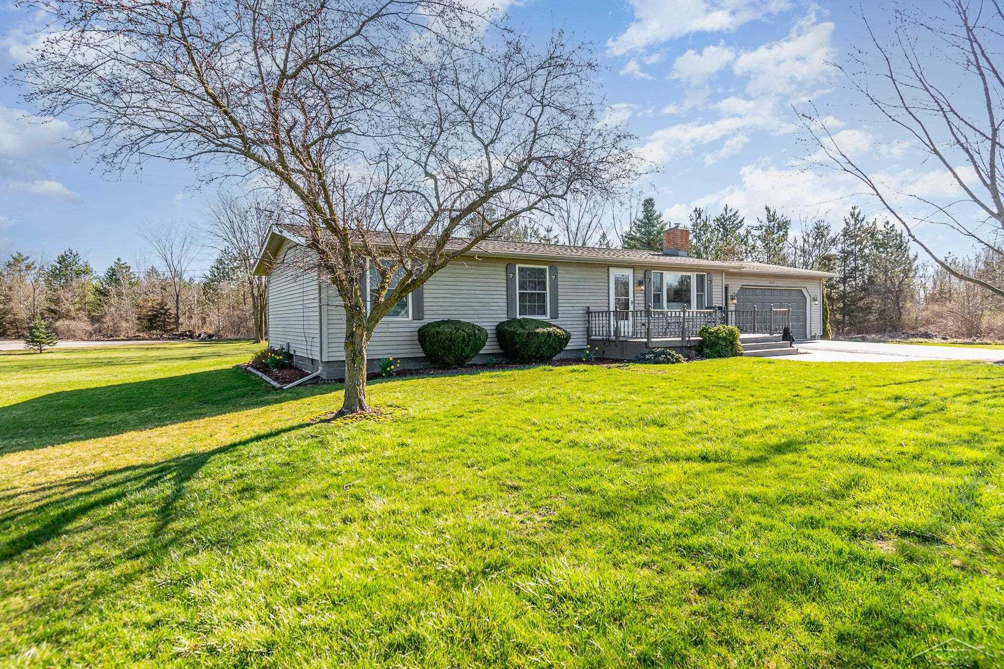 4890 Curve Road Freeland, MI 48623 - Photo 7 of 52