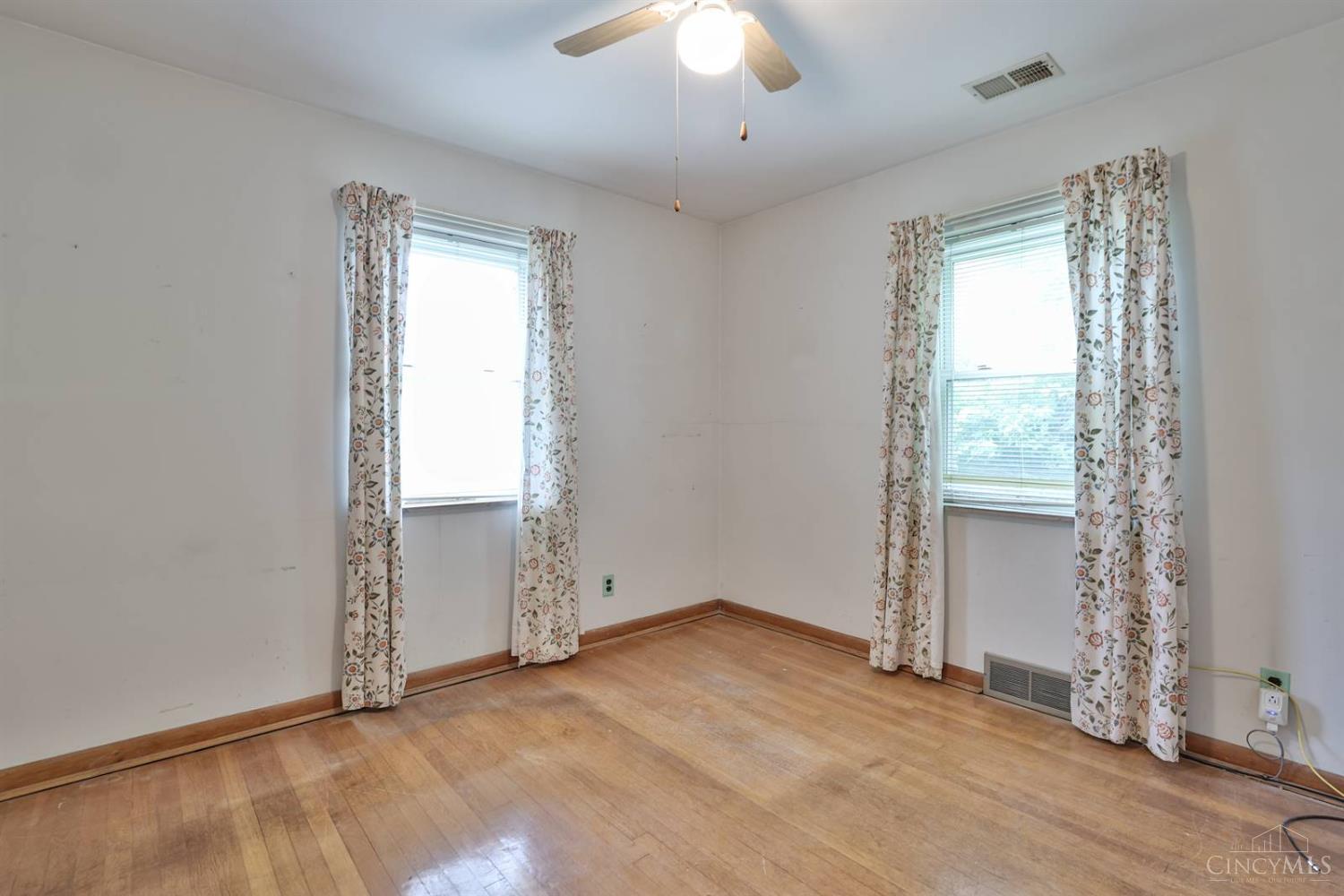 5576 Sheits Road Cincinnati, OH 45252 - Photo 17 of 37 Gallery Image 17