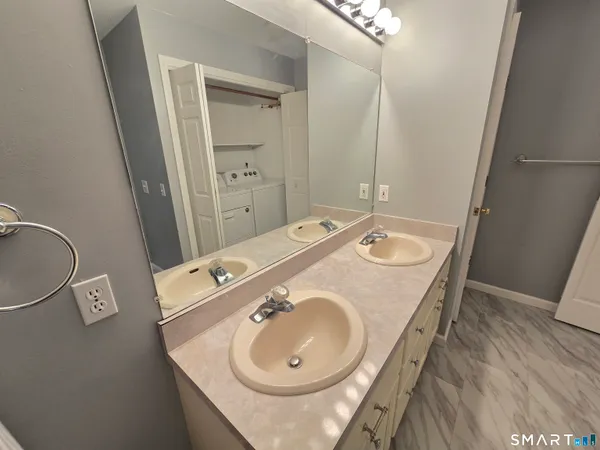 $259,900 | 177 Bemis Street, Unit 4D, Plymouth, CT 06786