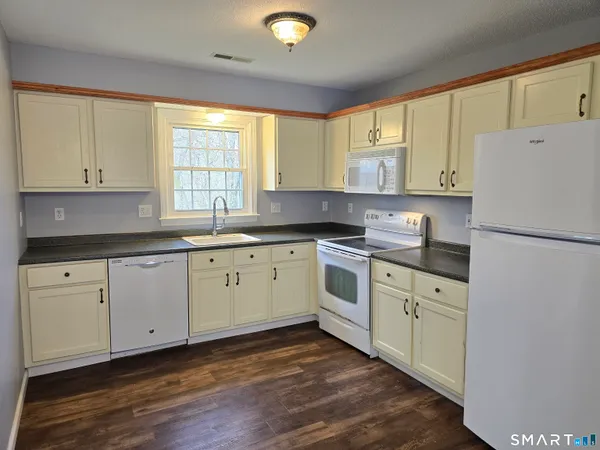 $259,900 | 177 Bemis Street, Unit 4D, Plymouth, CT 06786