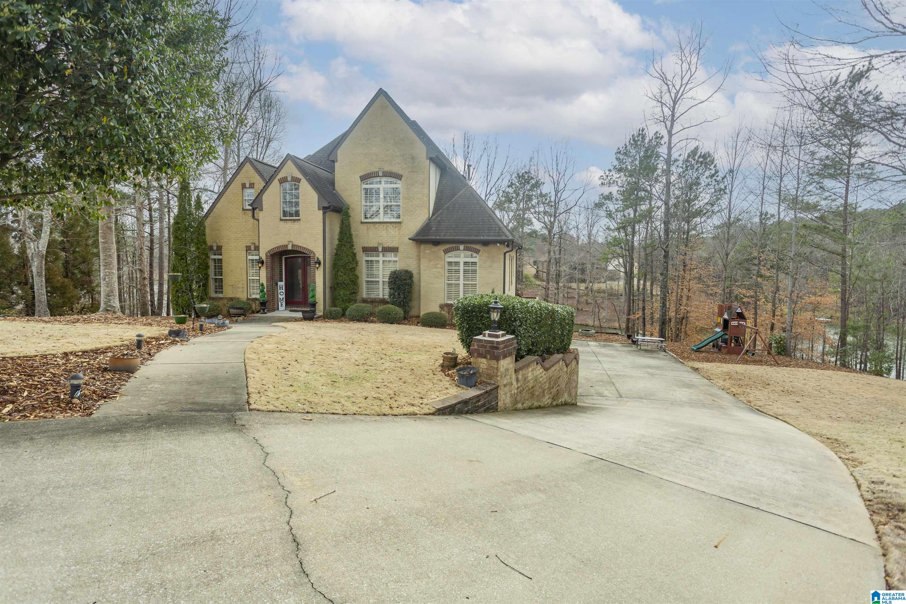 124 Fallow Circle Chelsea, AL 35043 - Photo 2 of 59