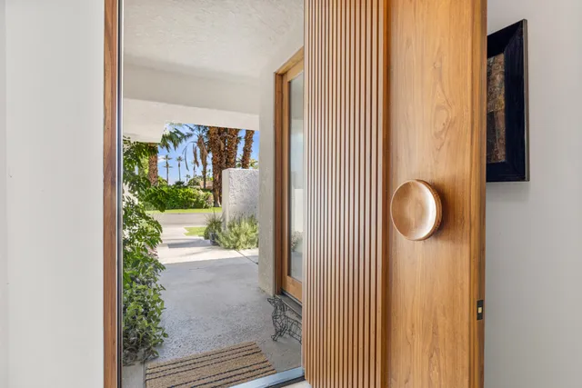 $1,570,000 | 75465 Montecito Drive, Indian Wells, CA 92210