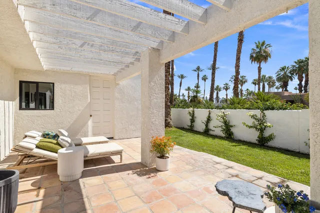 $1,570,000 | 75465 Montecito Drive, Indian Wells, CA 92210