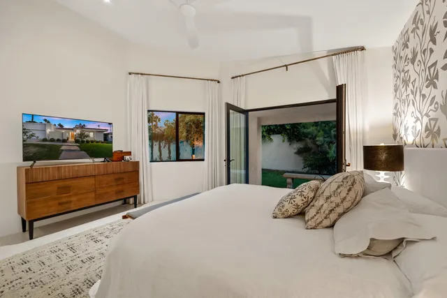 $1,570,000 | 75465 Montecito Drive, Indian Wells, CA 92210