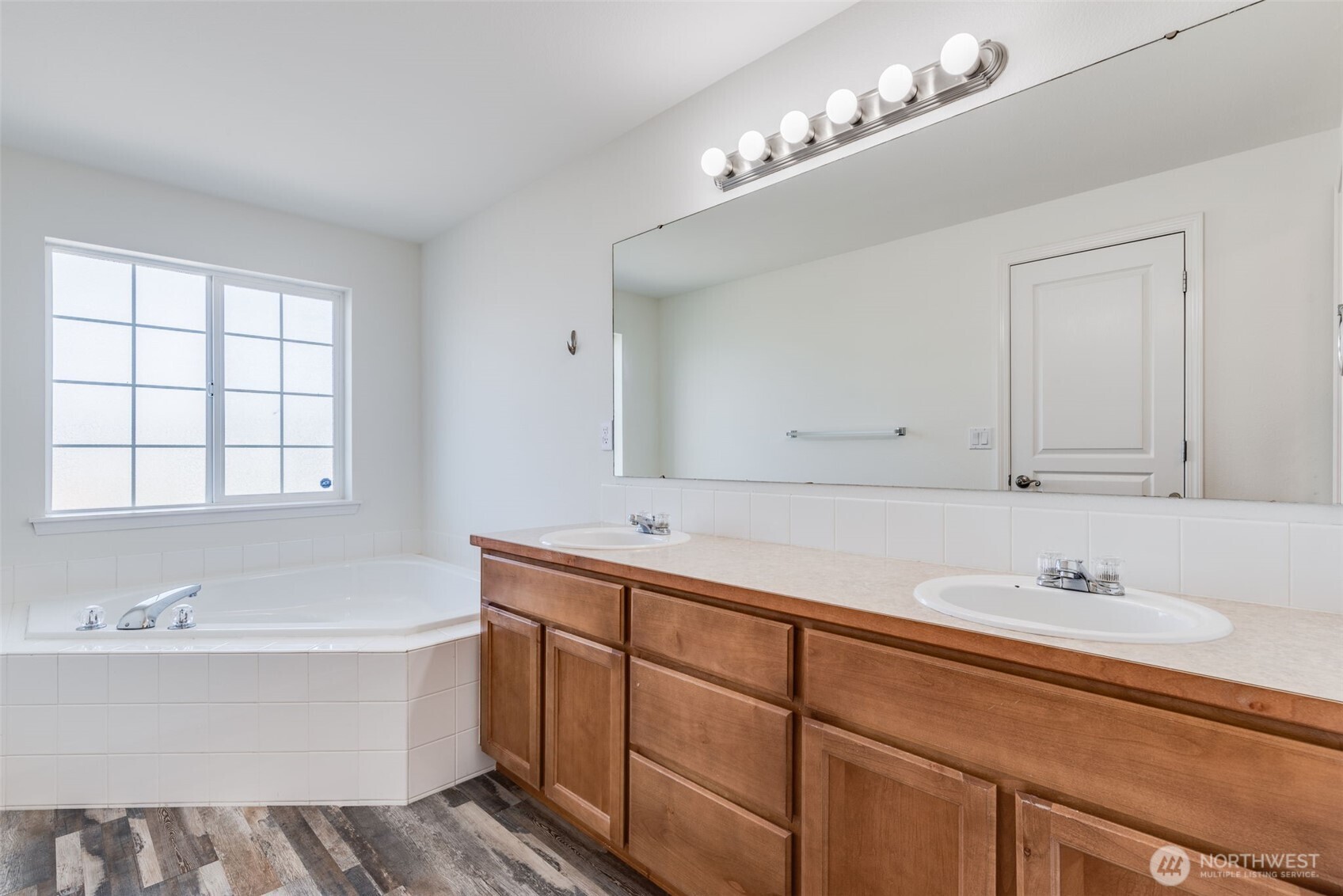 109 Robin Street Southwest Orting, WA 98360 - Photo 20 of 37 Gallery Image 20