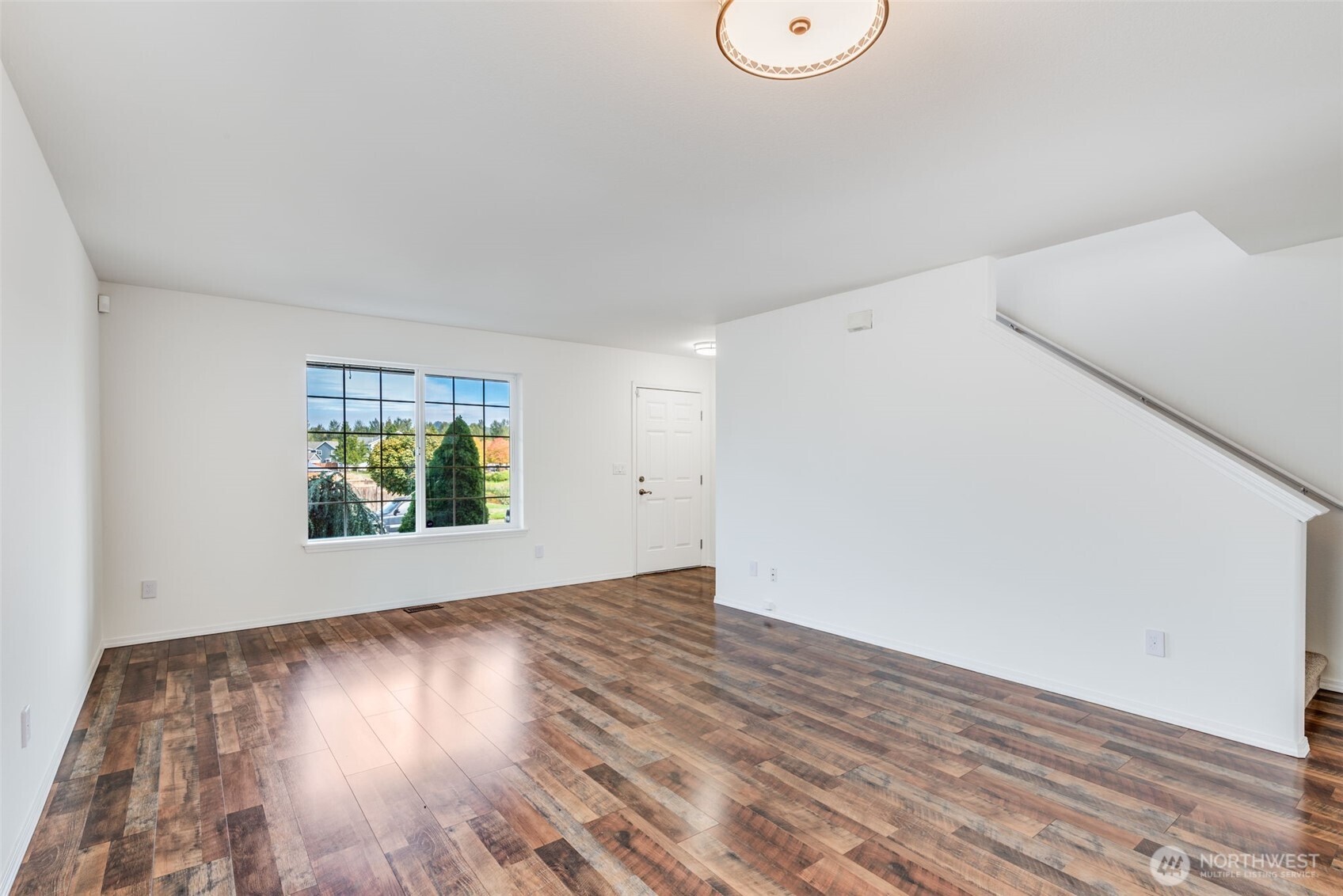 109 Robin Street Southwest Orting, WA 98360 - Photo 4 of 37 Gallery Image 4