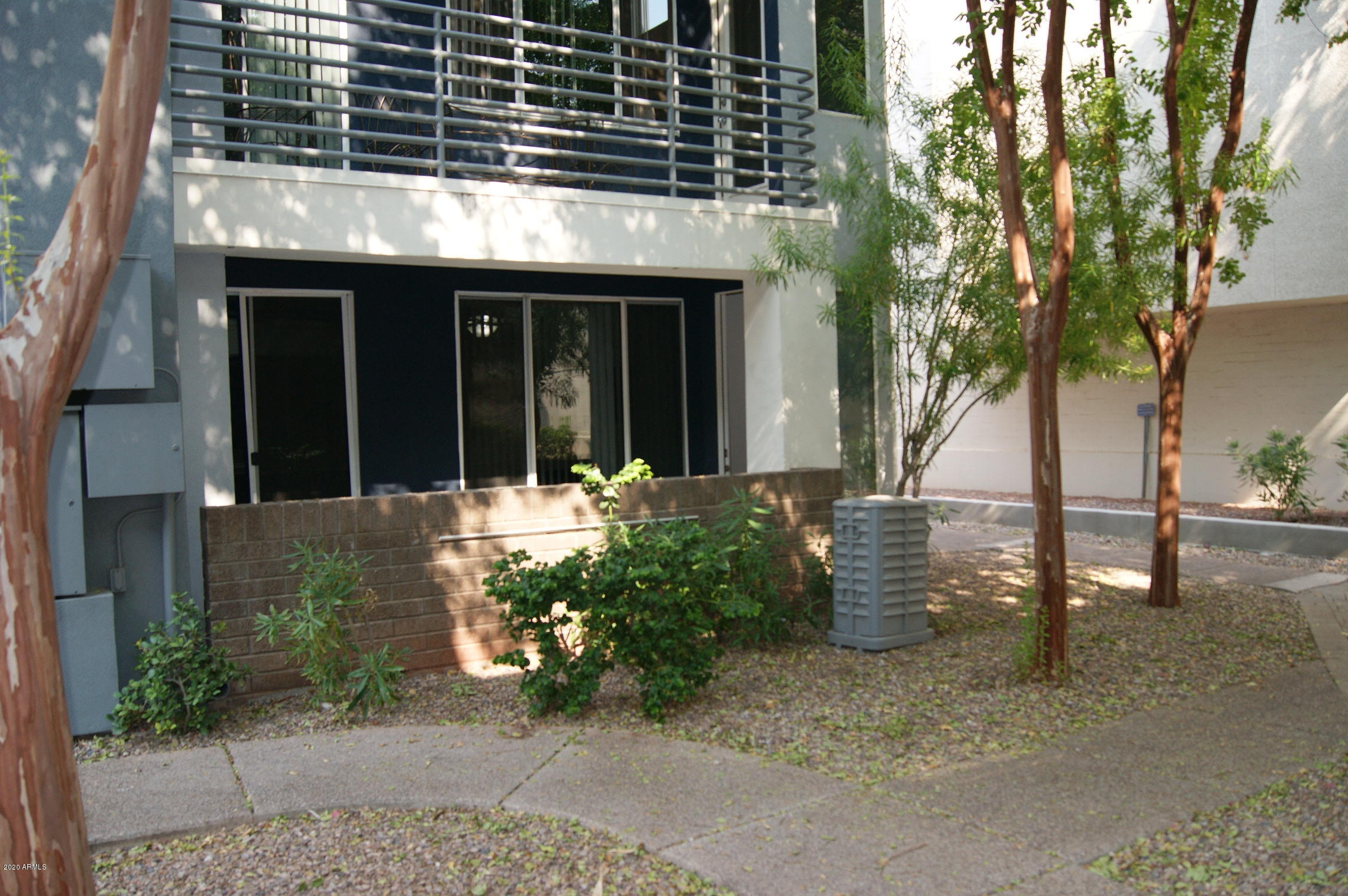 3633 North 3rd Avenue, Unit 1060 Phoenix, AZ 85013 - Photo 2 of 23 front view of a house