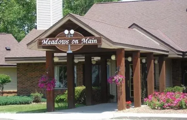 $1,500 | 611 Main Street South, Unit 205, Renville, MN 56284