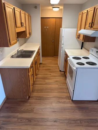 $1,500 | 611 Main Street South, Unit 205, Renville, MN 56284