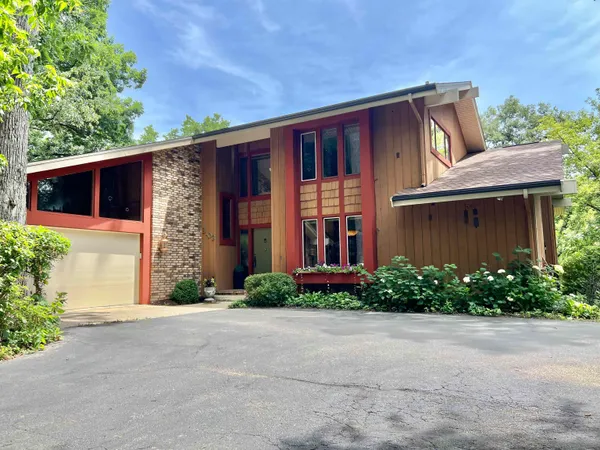$480,000 | 2103 West Collingswood Drive, Beloit, WI 53511