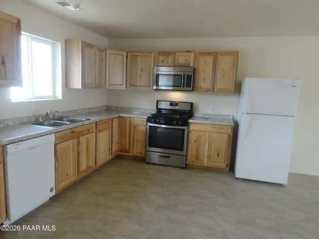 $1,325 | 3100 Bob Court, Unit 2, Prescott Valley, AZ 86314
