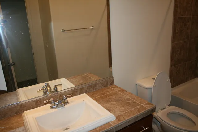 $2,550 | 10765 West Bronco Trail, Peoria, AZ 85383