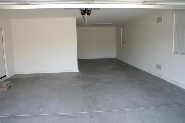 $2,550 | 10765 West Bronco Trail, Peoria, AZ 85383