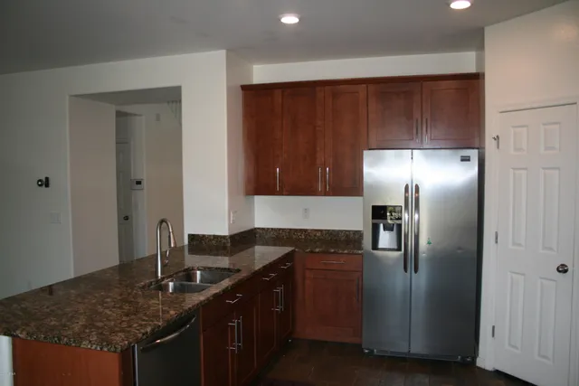 $2,550 | 10765 West Bronco Trail, Peoria, AZ 85383