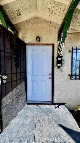 $1,200 | 1124 East 69th Street, Unit 1126, Los Angeles, CA 90001