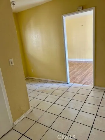 $1,200 | 1124 East 69th Street, Unit 1126, Los Angeles, CA 90001