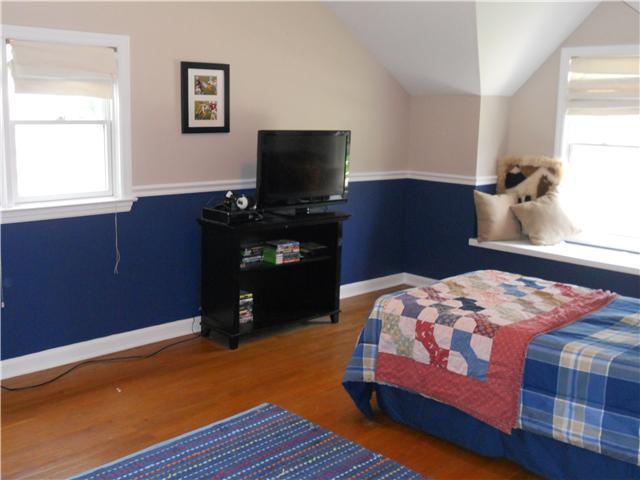1523 Cardiff Road Columbus, OH 43221 - Photo 15 of 20