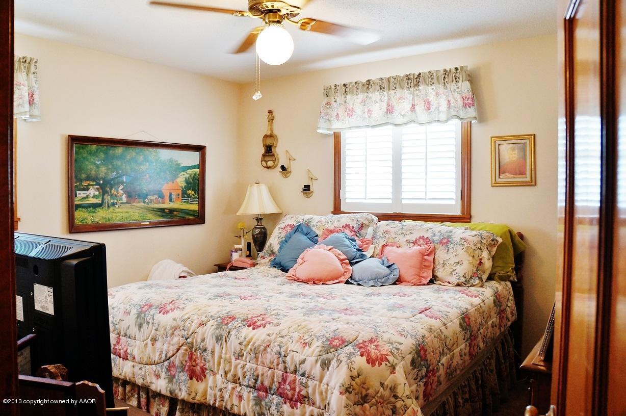 301 Caddo Road Amarillo, TX 79108 - Photo 15 of 22 3rd Bedroom