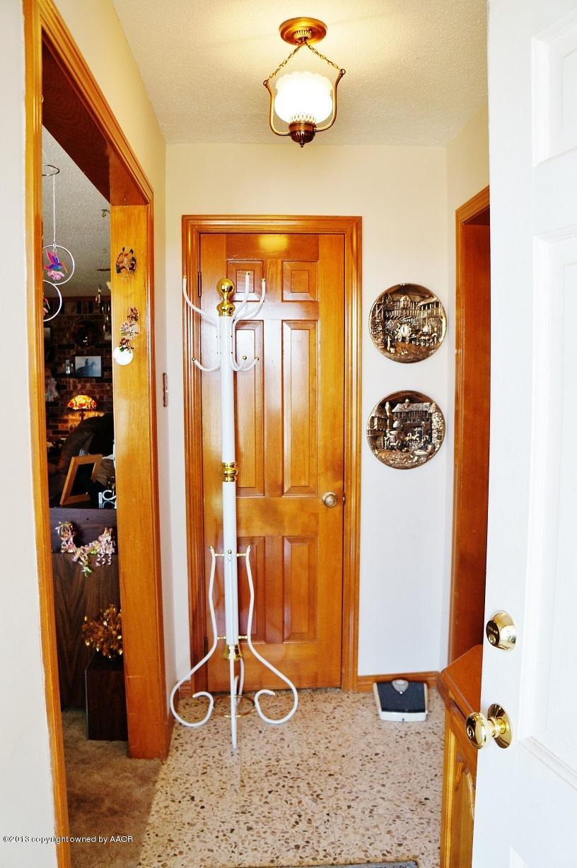 301 Caddo Road Amarillo, TX 79108 - Photo 4 of 22 Entry View