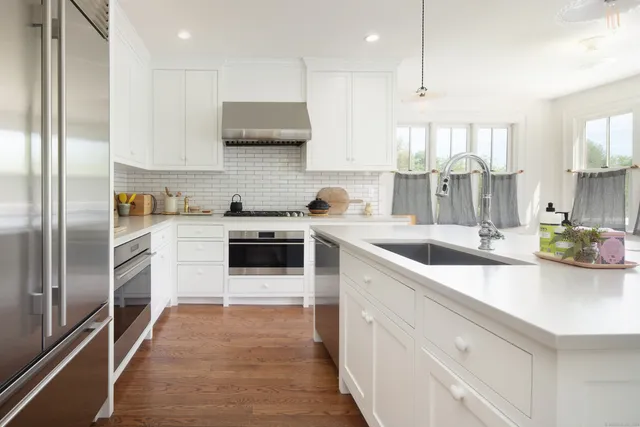 $1,925,000 | 56 Sharon Road, Salisbury, CT 06039