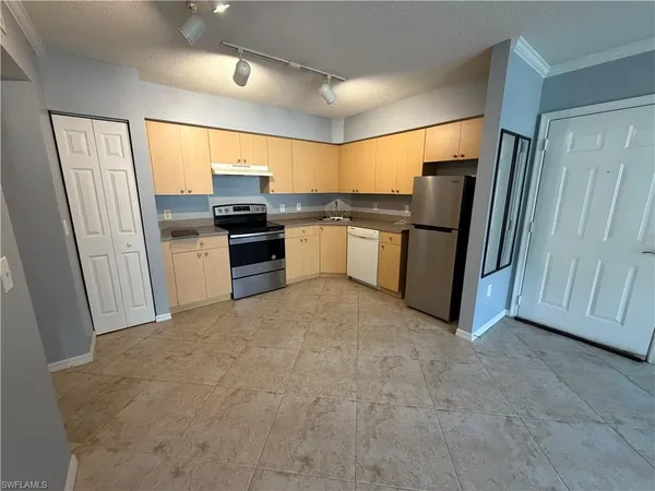 $1,450 | 8687 River Homes Lane, Unit 4207, Bonita Springs, FL 34135