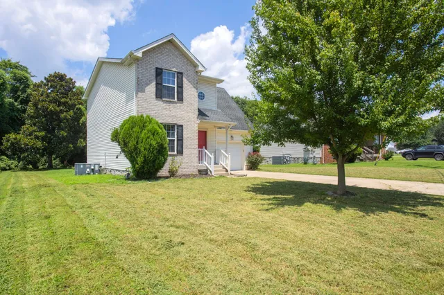 $379,900 | 732 Charlie Gann Road, Old Hickory, TN 37138