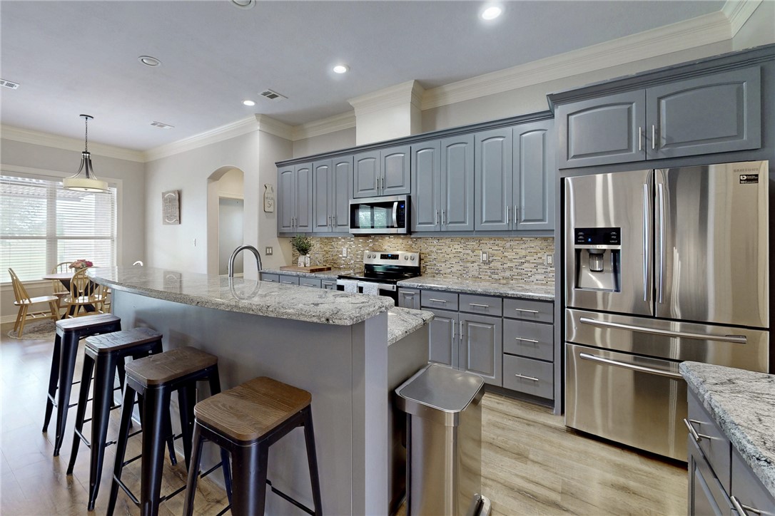 4178 WAGONWHEEL Road Bryan, TX 77808 - Photo 6 of 39