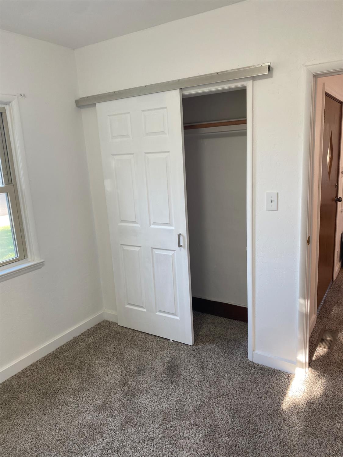 947 West Friesen Avenue Reedley, CA 93654 - Photo 14 of 34 a view of an empty room