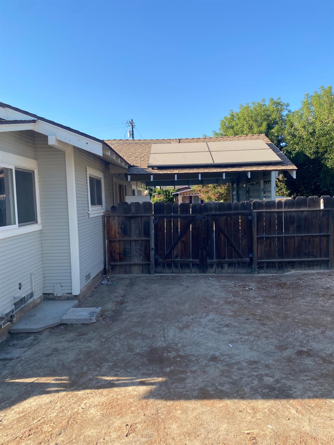 947 West Friesen Avenue Reedley, CA 93654 - Photo 33 of 34 a view of a house