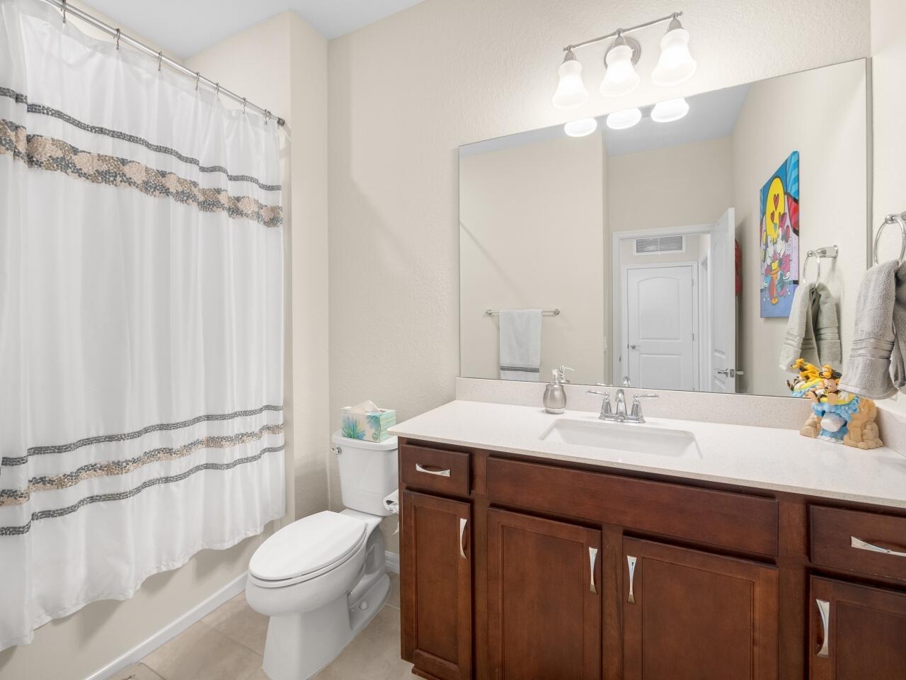 8217 Cadre Noir Road Lake Worth, FL 33467 - Photo 13 of 15 004