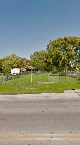 a view of a golf course