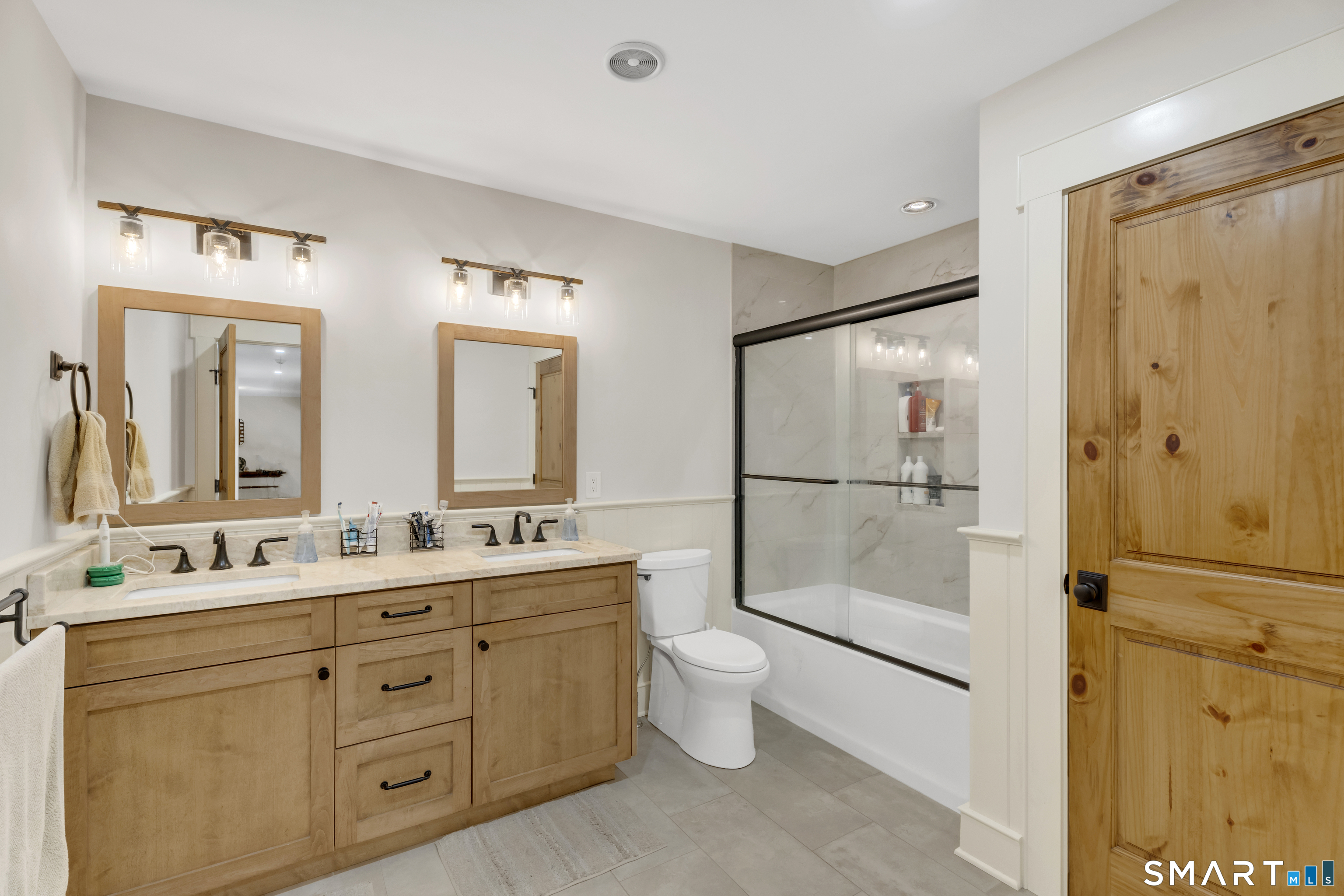 49 Round Hill Road Bethany, CT 06524 - Photo 32 of 40