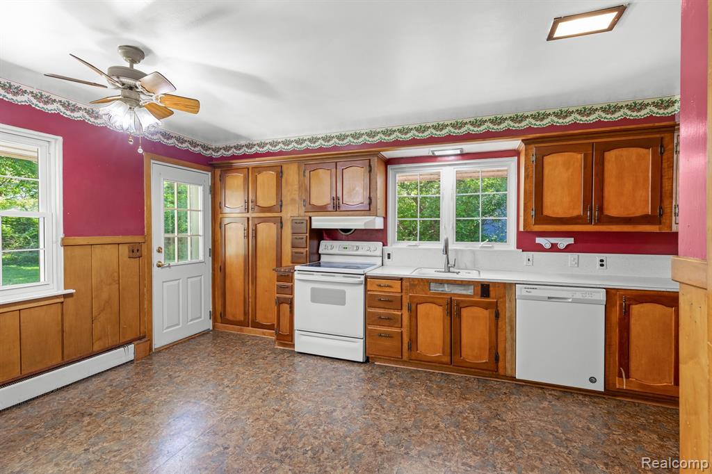 9044 Bellevue Road Grosse Ile, MI 48138 - Photo 9 of 24 Gallery Image 9