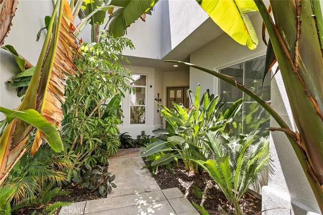 $1,359,999 | 4 Vista Frondosa, Rancho Santa Margarita, CA 92688