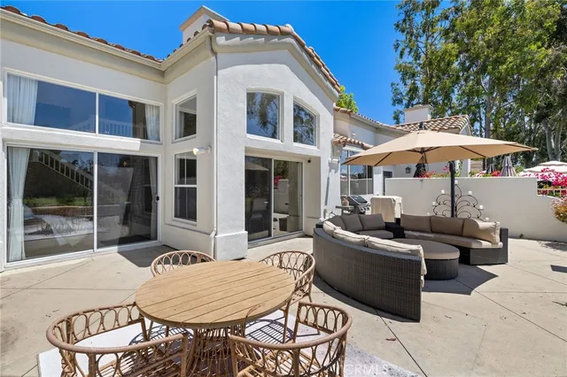 $1,359,999 | 4 Vista Frondosa, Rancho Santa Margarita, CA 92688