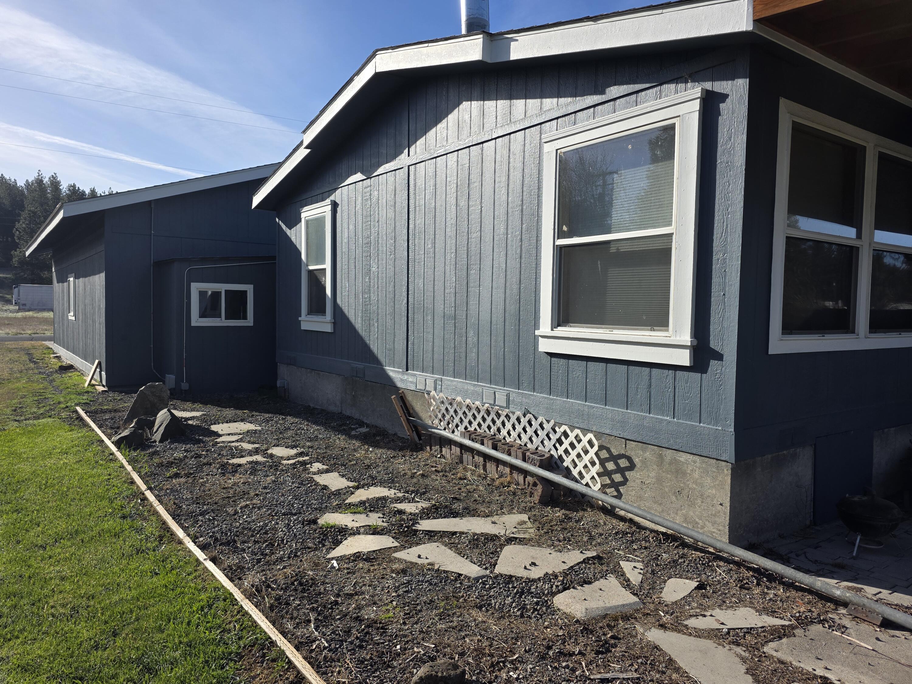 330 North Baker Avenue Chiloquin, OR 97624 - Photo 23 of 34 23