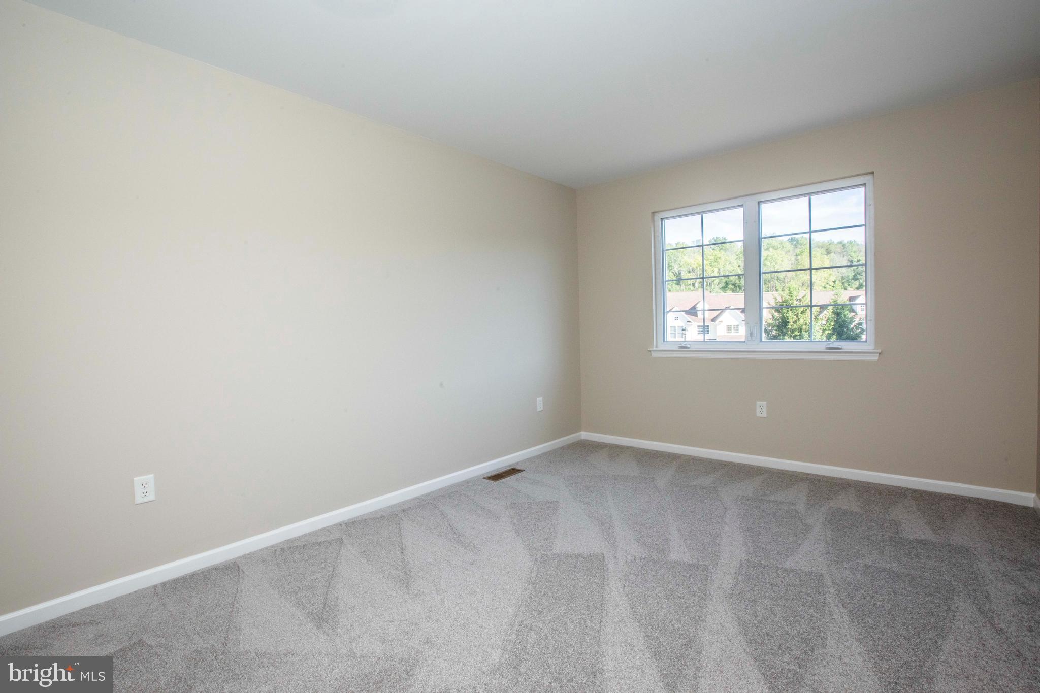 20 White Pine Gulch Reading, PA 19607 - Photo 15 of 28 Bedroom 1