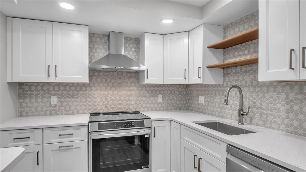 6 Alaric Terrace, Unit B Boston, MA 02132 - Photo 9 of 35