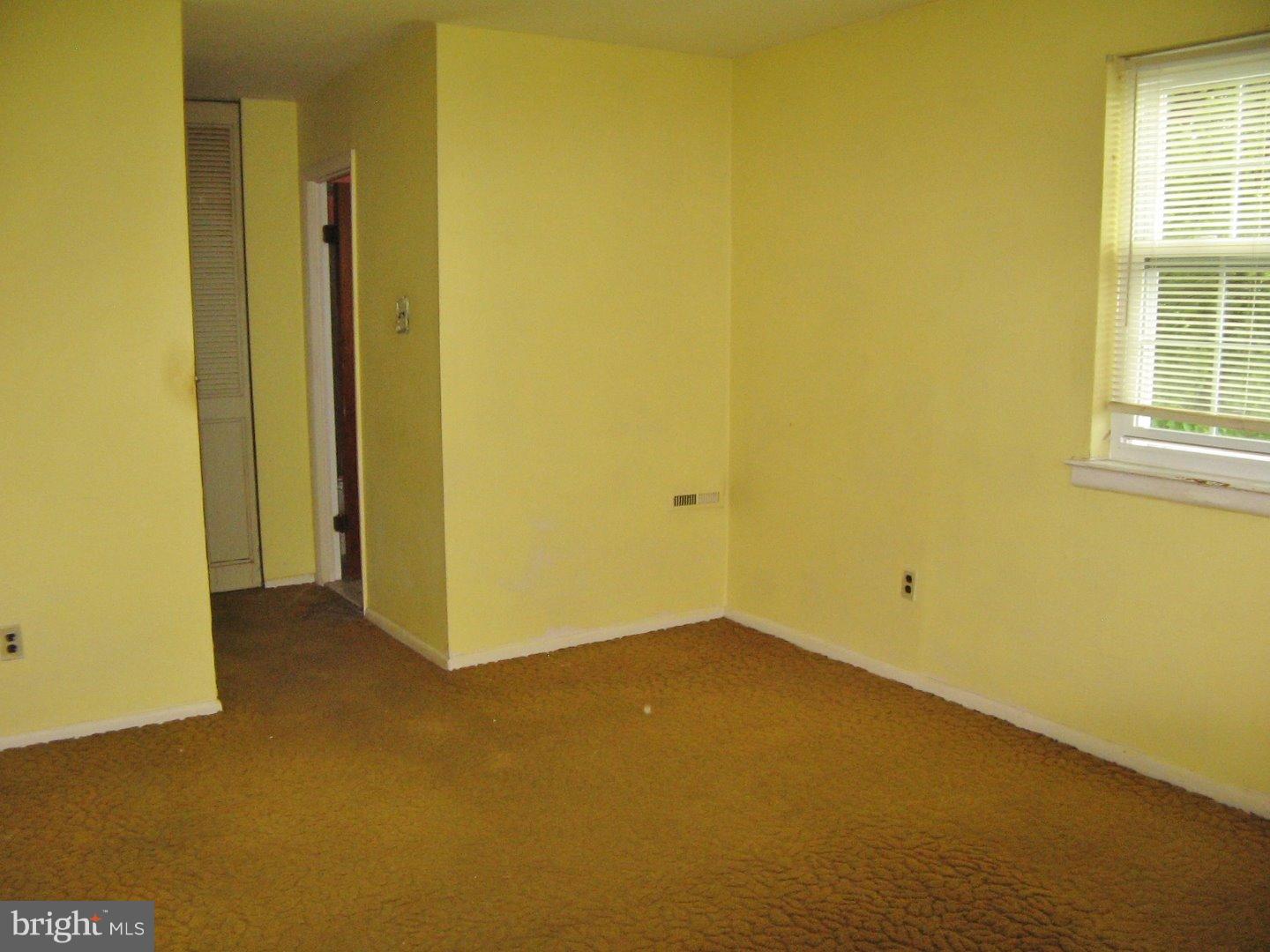 11021 Rennard Street Philadelphia, PA 19116 - Photo 11 of 25 Gallery Image 11