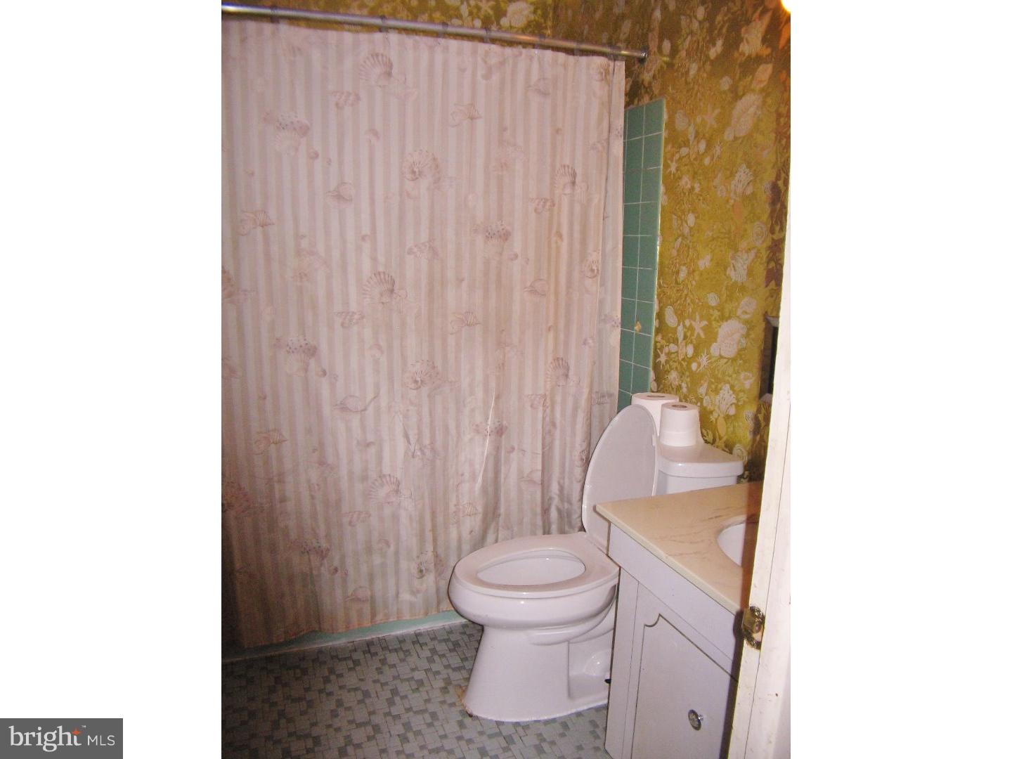 11021 Rennard Street Philadelphia, PA 19116 - Photo 15 of 25 Gallery Image 15