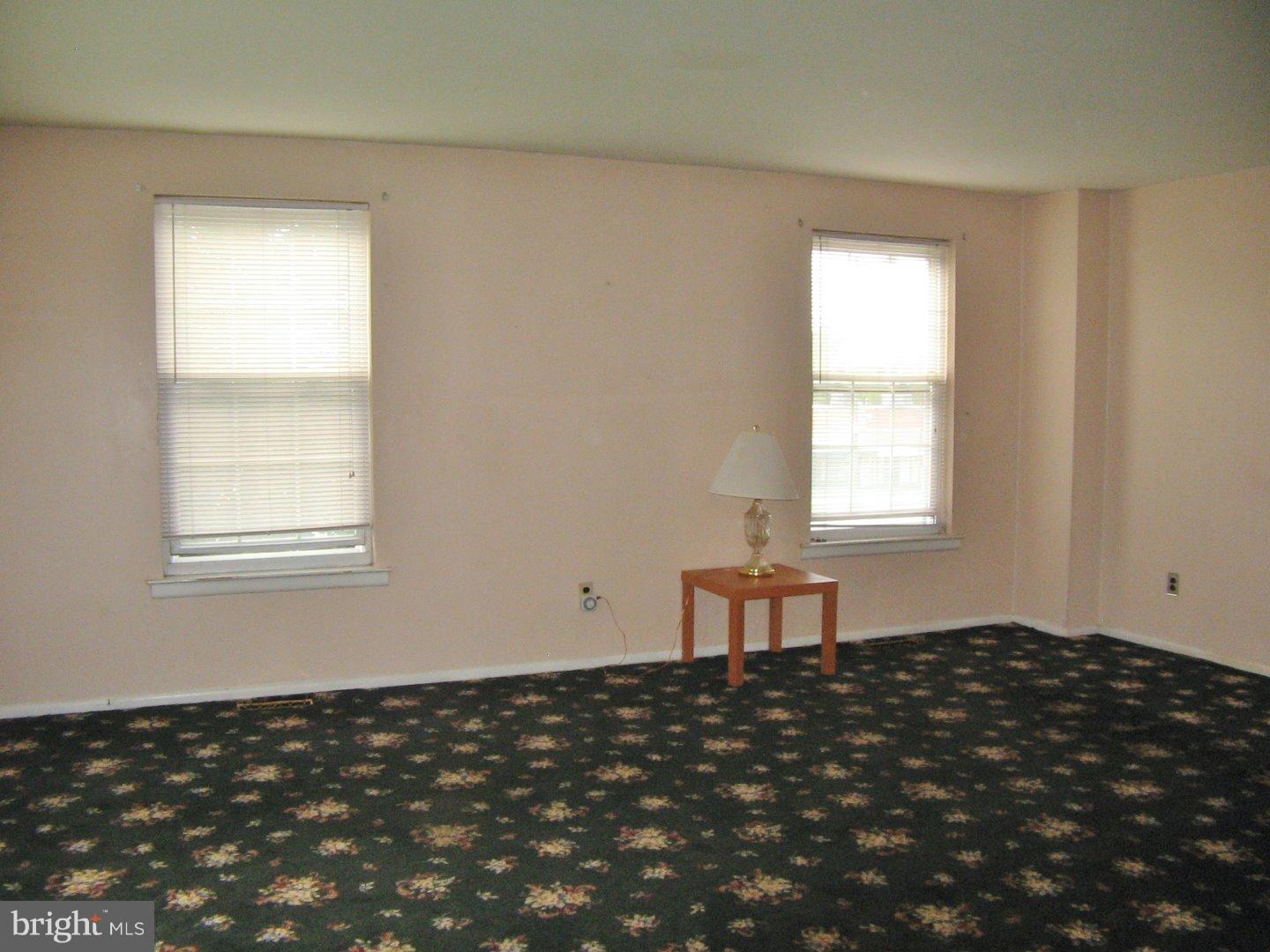 11021 Rennard Street Philadelphia, PA 19116 - Photo 4 of 25 Gallery Image 4