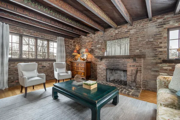 $2,300,000 | 522 Napoleon Street, South Bend, IN 46617