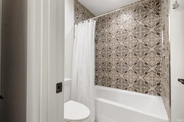 $2,300,000 | 522 Napoleon Street, South Bend, IN 46617