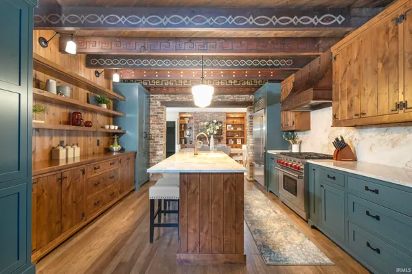 $2,300,000 | 522 Napoleon Street, South Bend, IN 46617