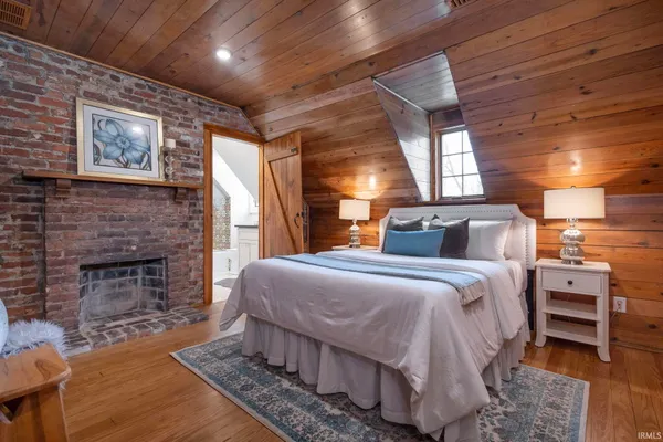 $2,300,000 | 522 Napoleon Street, South Bend, IN 46617