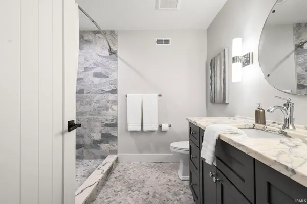 $2,300,000 | 522 Napoleon Street, South Bend, IN 46617