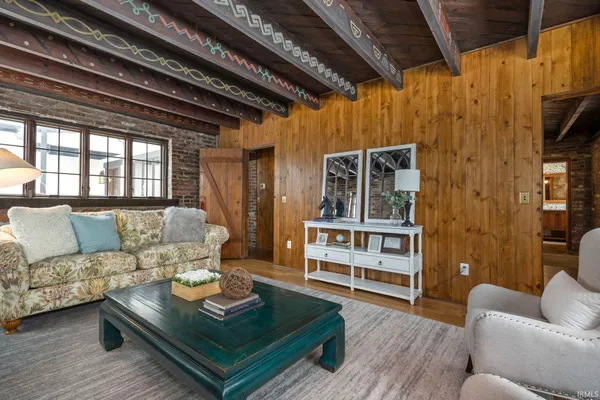 $2,300,000 | 522 Napoleon Street, South Bend, IN 46617