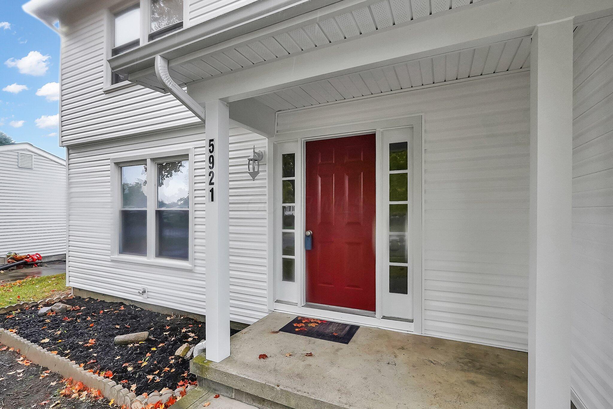 5921 Parkglen Road Galloway, OH 43119 - Photo 2 of 29 Front Porch